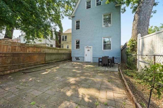 209 N 11Th St, Newark City, NJ 07107