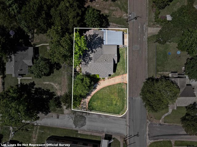 500 W Marshall, Gladewater, TX 75647