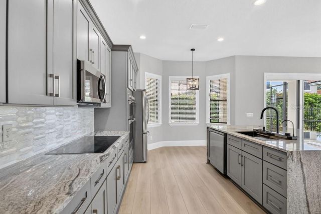 10459 STAPELEY DRIVE, Orlando, FL 32832