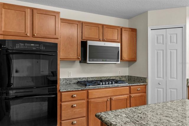 7716 PARK HILL AVENUE, Leesburg, FL 34748