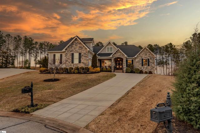 213 Kittansett Court, Taylors, SC 29687