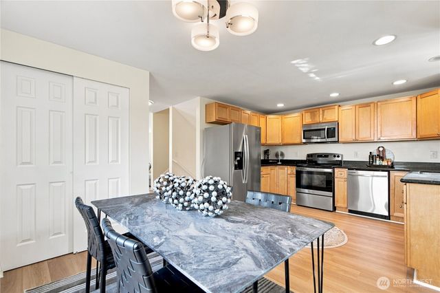 2604 SW Genesee St, Seattle, WA 98106