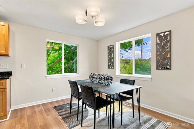 2604 SW Genesee St, Seattle, WA 98106
