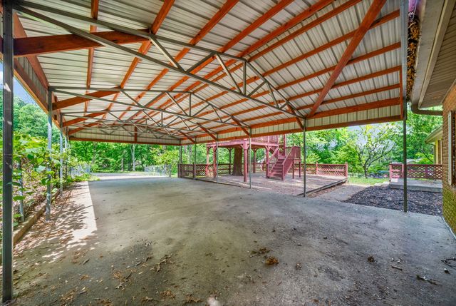 611 Rocky Hill Rd, Clarksville, TN 37042