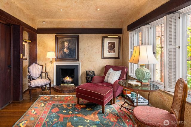 300 Maiden Lane E, Seattle, WA 98112