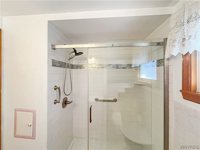 86 Jane Drive, Cheektowaga, NY 14227