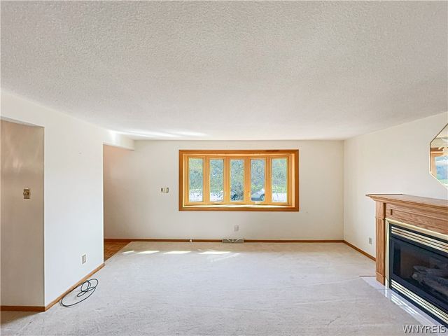 86 Jane Drive, Cheektowaga, NY 14227