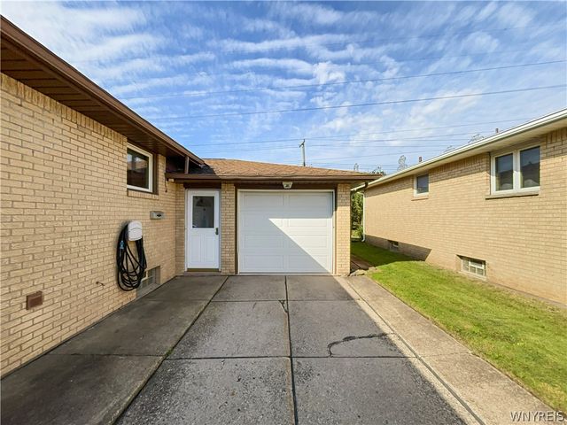 86 Jane Drive, Cheektowaga, NY 14227