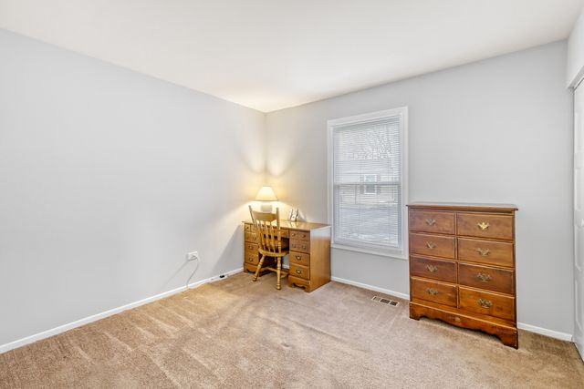 1064 Hampton Harbor 1064, Schaumburg, IL 60193