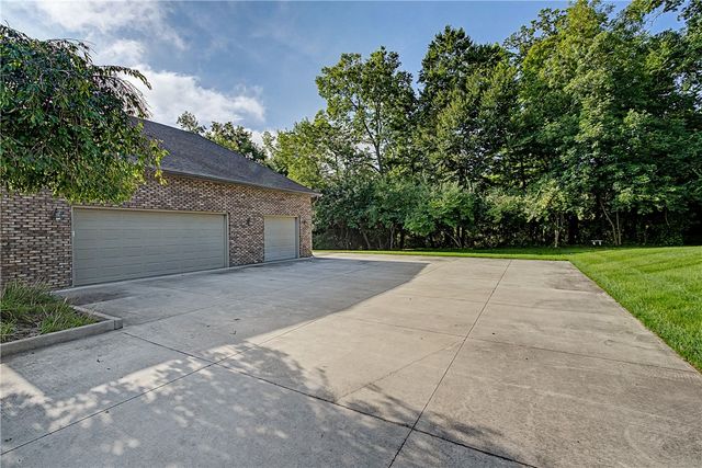 3845 W Eva Circle, Springfield, OH 45504