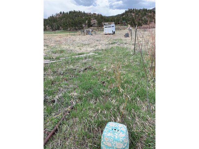 1840 Lakemoor Dr, Florissant, CO 80816