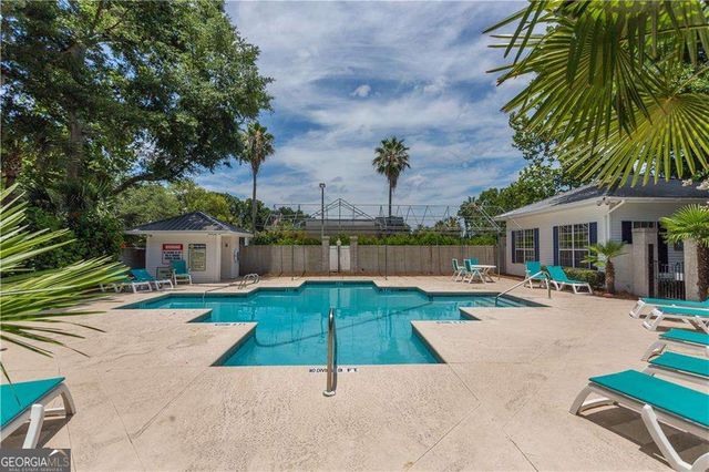 143 S Island Square Drive, St. Simons, GA 31522