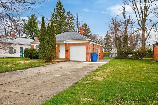 5407 Porter Road, North Olmsted, OH 44070