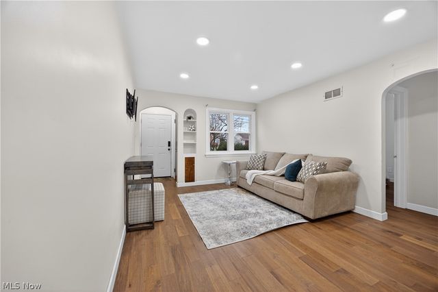5407 Porter Road, North Olmsted, OH 44070
