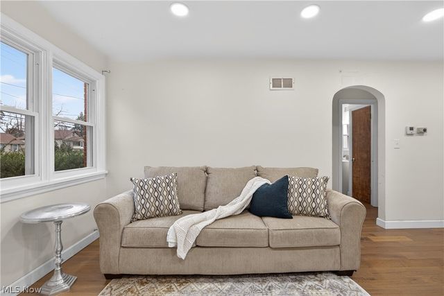 5407 Porter Road, North Olmsted, OH 44070