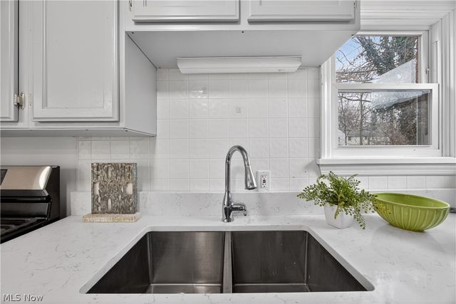 5407 Porter Road, North Olmsted, OH 44070