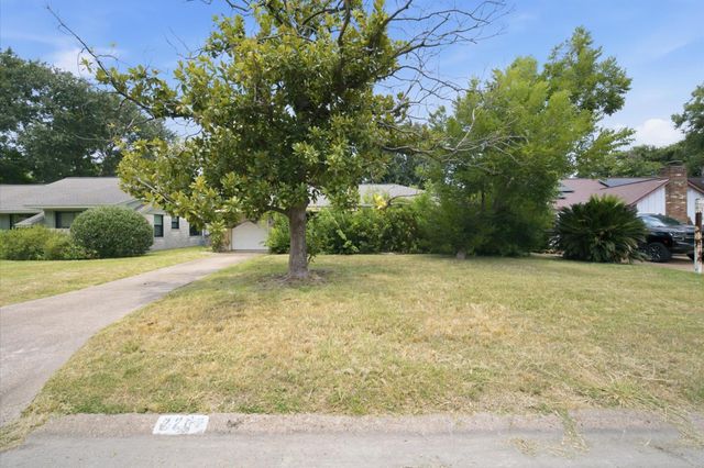 2202 Wilde Rock Way, Houston, TX 77018