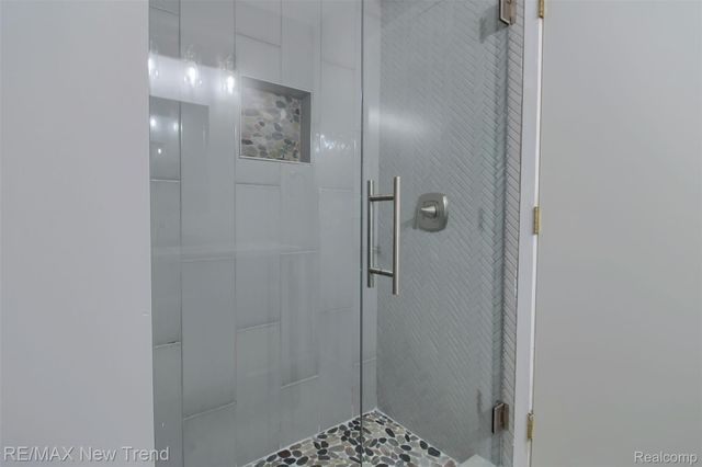 2191 Pleasant Drive, Commerce Charter Township, MI 48390