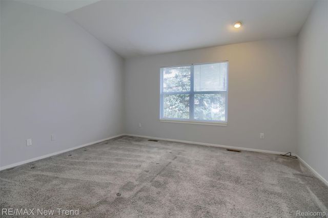 2191 Pleasant Drive, Commerce Charter Township, MI 48390