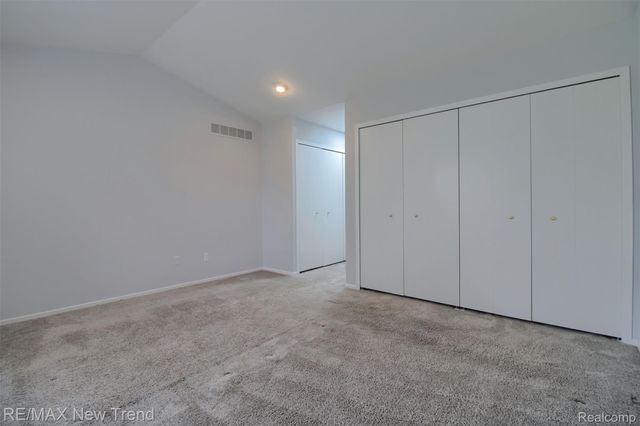 2191 Pleasant Drive, Commerce Charter Township, MI 48390