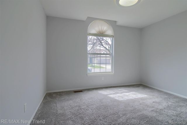 2191 Pleasant Drive, Commerce Charter Township, MI 48390