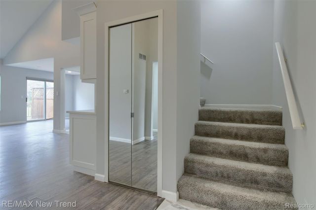 2191 Pleasant Drive, Commerce Charter Township, MI 48390