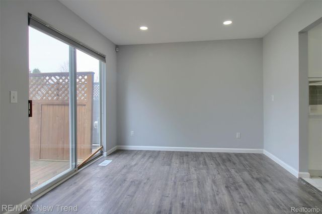 2191 Pleasant Drive, Commerce Charter Township, MI 48390