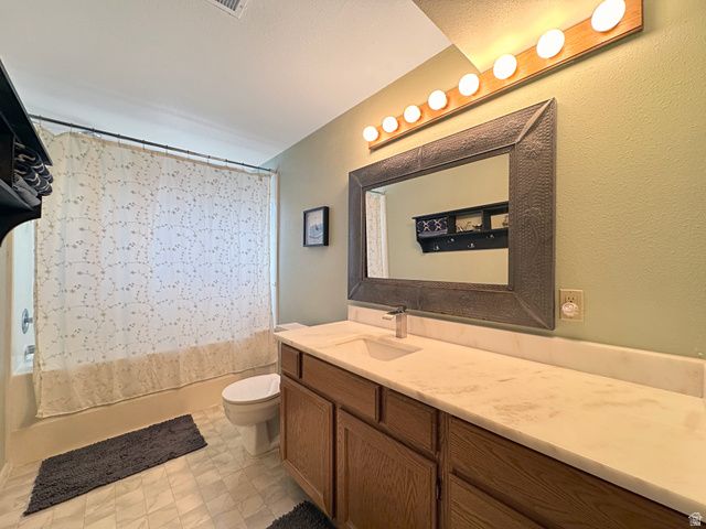 1228 N GILBERT CIR, Orem, UT 84057