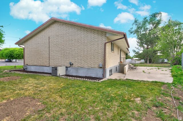 1228 N GILBERT CIR, Orem, UT 84057