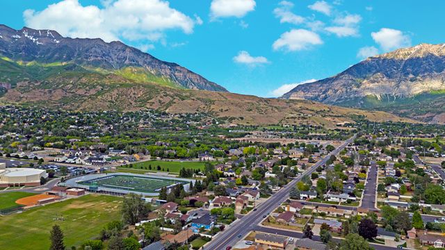 1228 N GILBERT CIR, Orem, UT 84057