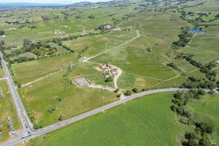 3571 Old Adobe Rd, Petaluma, CA 94954