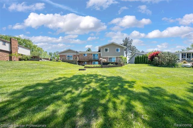 1844 Harwood Drive, Oxford, MI 48371