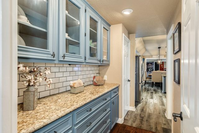 52 Chesswood Court, Lake Jackson, TX 77566