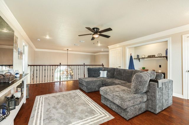 52 Chesswood Court, Lake Jackson, TX 77566