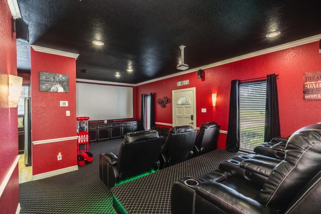 52 Chesswood Court, Lake Jackson, TX 77566