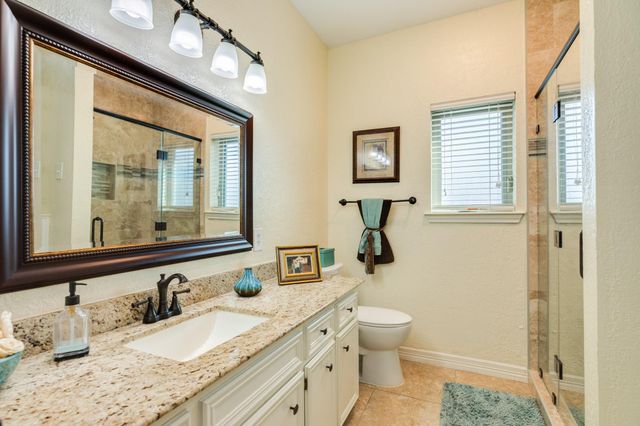 52 Chesswood Court, Lake Jackson, TX 77566