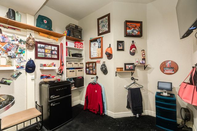 52 Chesswood Court, Lake Jackson, TX 77566