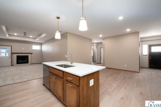 3116 Bassett Drive, Mankato, MN 56001