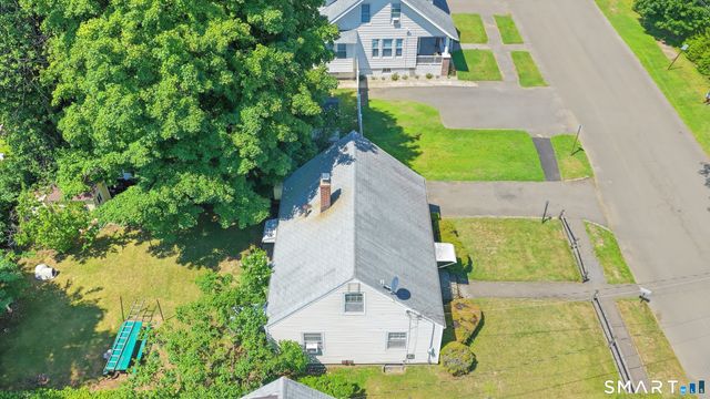 11 Redfield Road, Fairfield, CT 06824