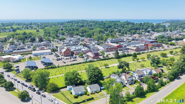 11 Redfield Road, Fairfield, CT 06824