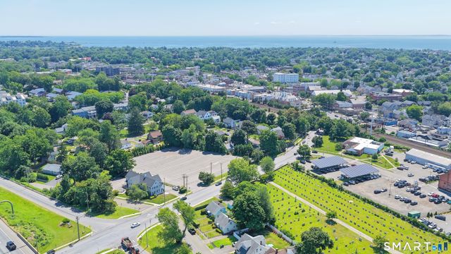 11 Redfield Road, Fairfield, CT 06824