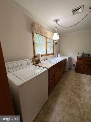 417 MEDFORD LAKES RD, Tabernacle, NJ 08088