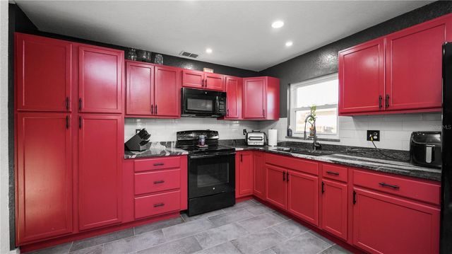 5526 KARAN COURT, Lakeland, FL 33811