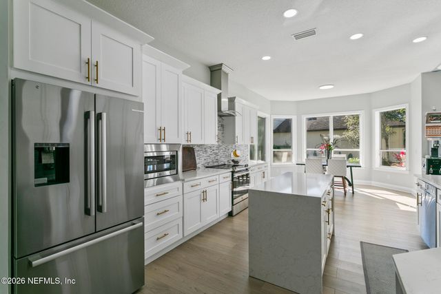 735 E DORCHESTER Drive, St. Johns, FL 32259