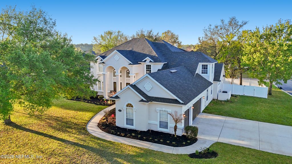 735 E DORCHESTER Drive, St. Johns, FL 32259