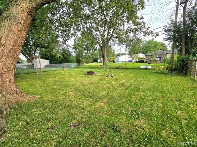 161 Longmeadow Rd, Amherst, NY 14226