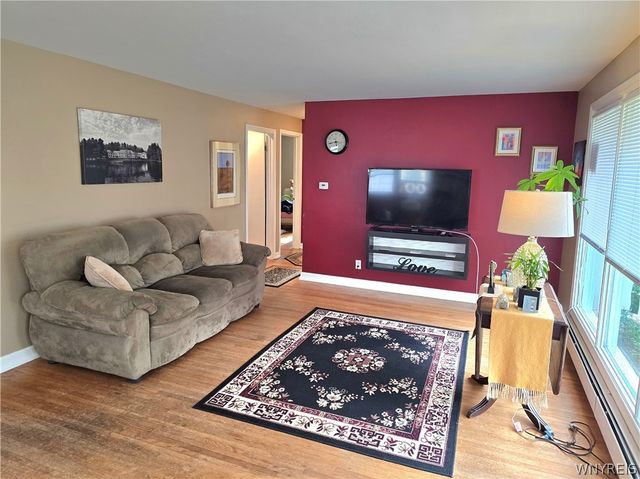 161 Longmeadow Rd, Amherst, NY 14226