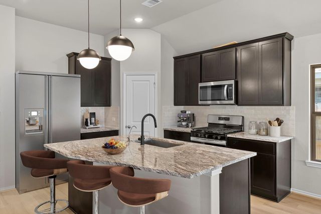 1016 Shoal Creek Trail, Conroe, TX 77304