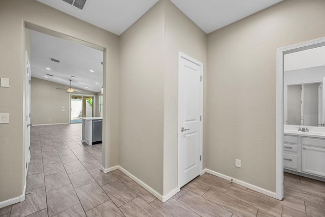 12406 W Northview Avenue, Glendale, AZ 85307