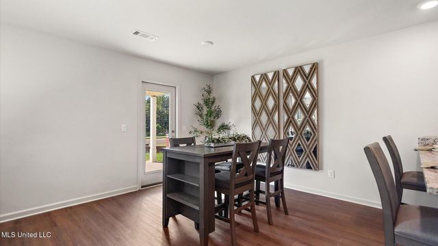 5017 Fox Glen Drive, Jackson, MS 39212